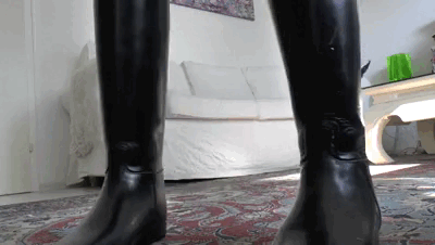 34201 - Cum on my rubber riding boots